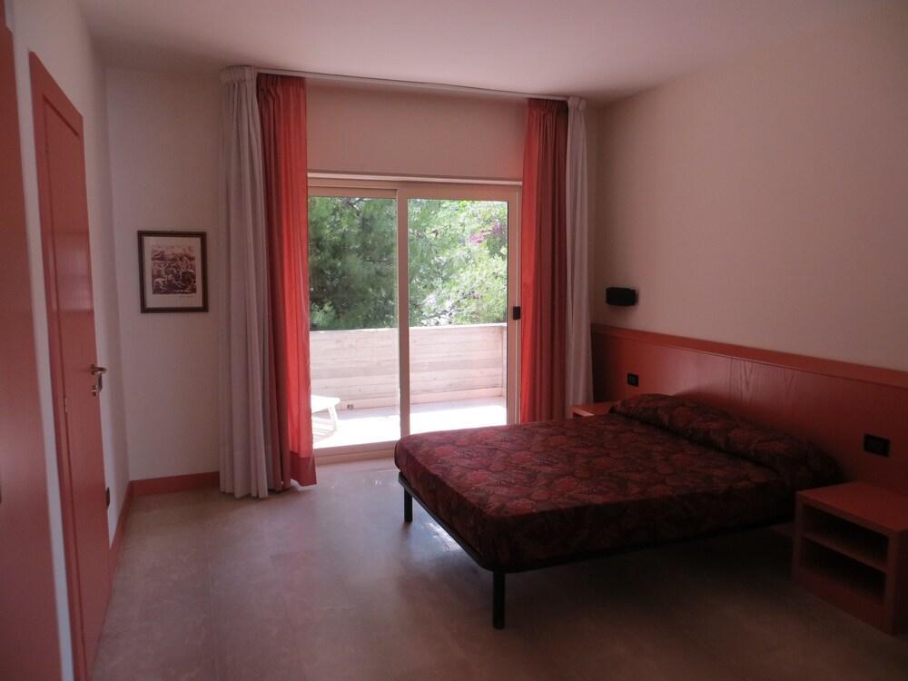 Villaggio Hotel Ripa Роді-Гарганіко Екстер'єр фото